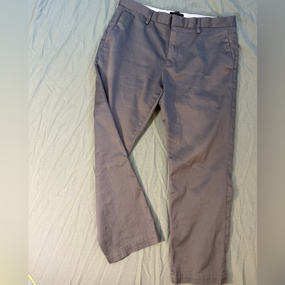 Banana Republic Men's AIDEN SLIM FIT Urban Grey Chinos